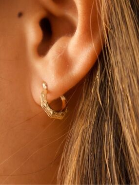 14k real gold earrings
Textured Hoop Earrings - Women Jewelry1
